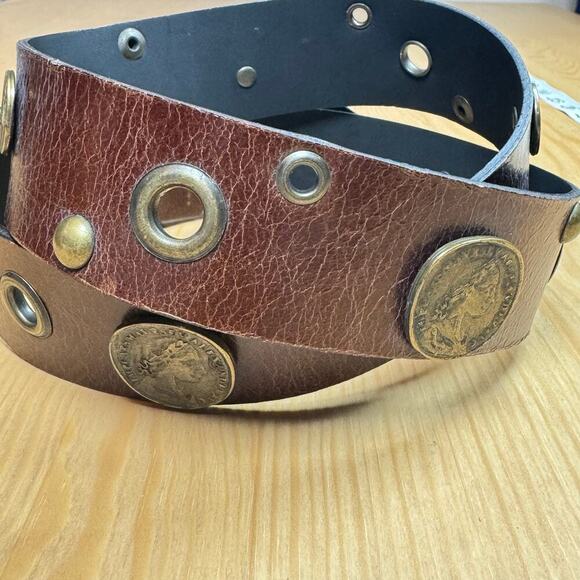Women’s VTG Belt Sangriorgio Brown Brass Medallions Made in Italy Luxury M - Picture 3 of 8